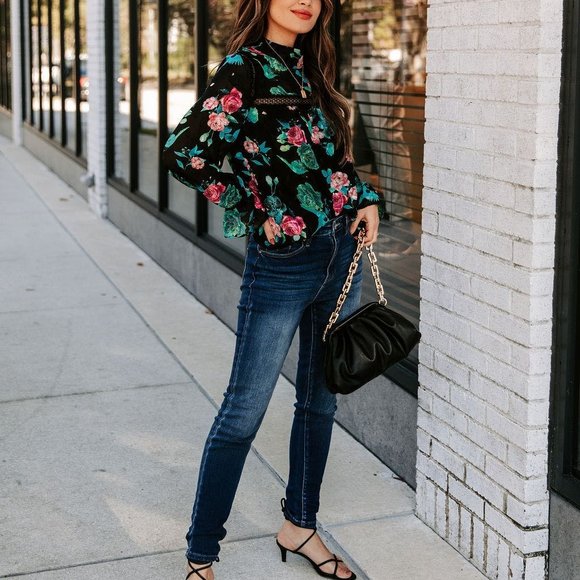 RIOS FLORAL LACE BLOUSE - Picture 8 of 11